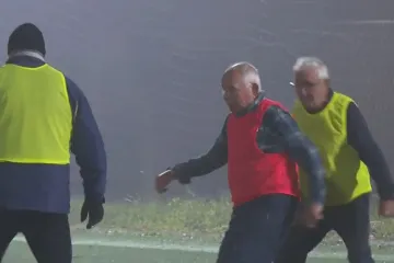 Ovakav nogomet još niste vidjeli: Nema trčanja, a najstariji igrač blizu je devedesete