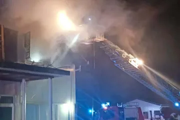 Požar probudio stanovnike Bilica, plamen gutao krov - uslijedila munjevita reakcija