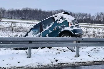 Kaos na cestama kod Čakovca: Automobili proklizali u kanal