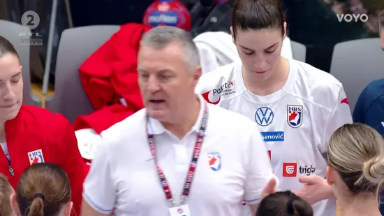 Kamere snimile Obrvana što govori igračicama: Ovo morate vidjeti