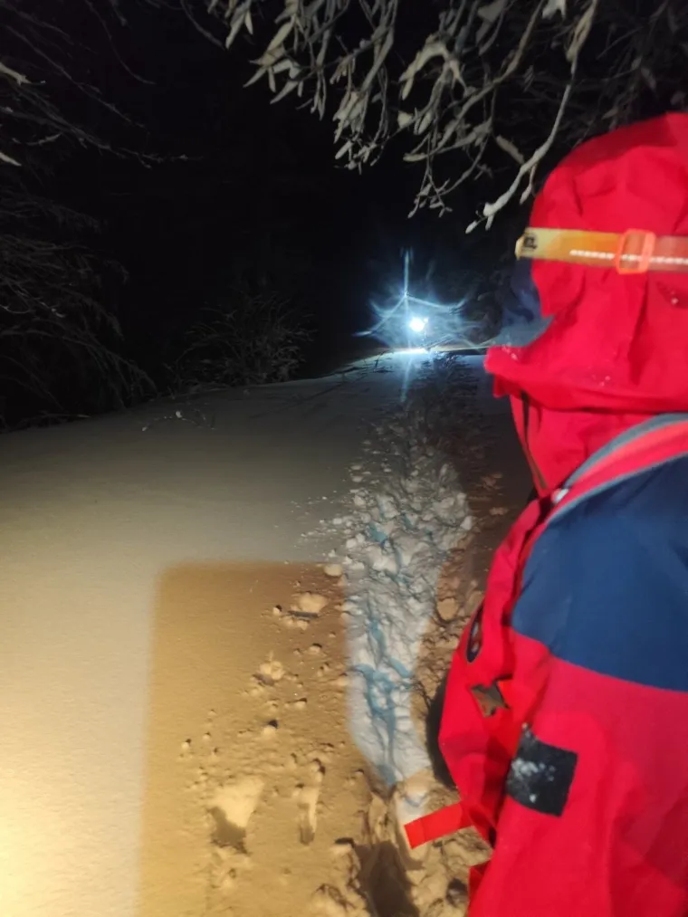 Planinari ignorirali upozorenja i zapeli u snijegu: Ogulinski HGSS-ovci ih spašavali šest sati