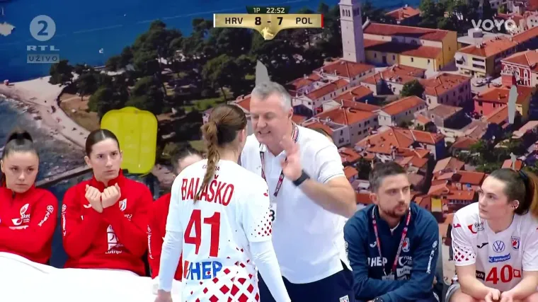 Ivica Obrvan objašnjava svojoj reprezentativki što da radi