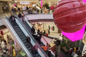 Nakon Crnog petka, blagdanska euforija: Je li to potrošačka groznica ili smo prisiljeni trošiti više?