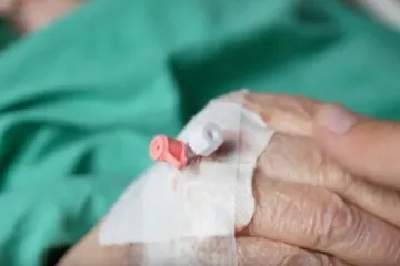 Slovenci na referendumu o pravu na eutanaziju: Podijeljeni stavovi javnosti i političara