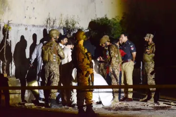 Užas u Pakistanu! Dvojica bombaša samoubojica napala vojnu postrojbu, troje mrtvih