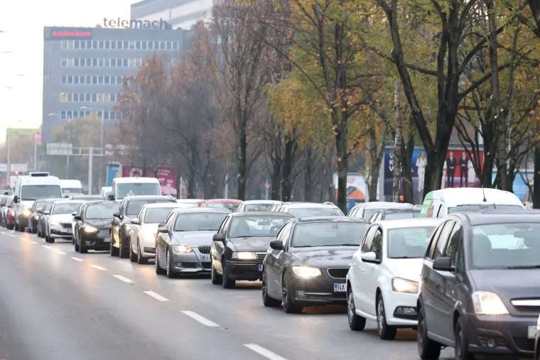 Ide se u ru&scaron;enje Vjesnika: '&Scaron;to hitnije i &scaron;to brže. Prijeti uru&scaron;avanje cijelog nebodera!'