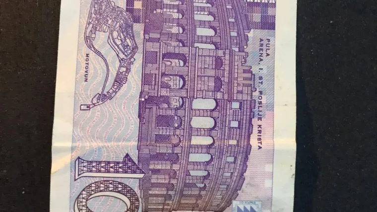 Hrvat prodaje novčanicu od deset kuna: Ljudi nude kuću, apartmane i paprene iznose za nju