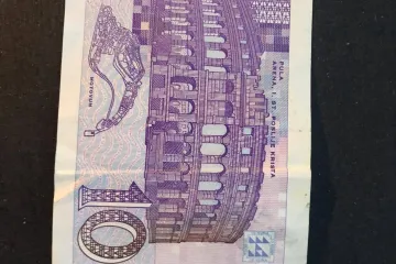 Hrvat prodaje novčanicu od deset kuna: Ljudi nude kuću, apartmane i paprene iznose za nju