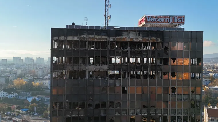 Tjedan dana nakon velikog požara, dronovima ušli u zgradu Vjesnika: Ovo su ključne snimke