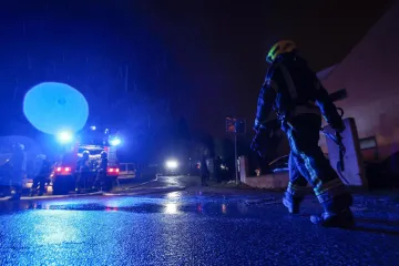 Vatrogasci ugasili požar kraj vile Luke Rajića i obranili štale sa životinjama