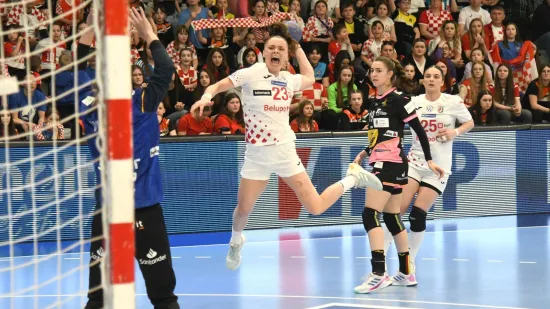 Pomlađena hrvatska reprezentacija doputovala u Rotterdam: Rukometašice pred velikim izazovom