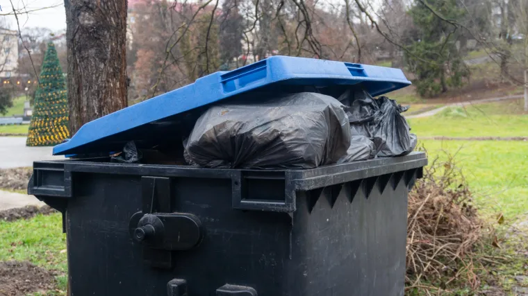 Jezivo otkriće na poslu: Radnici u otpadu prona&scaron;li - mrtvu bebu!