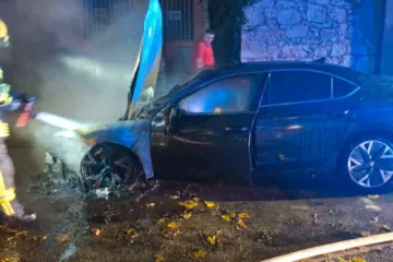 Zapaljen službeni auto gradonačelnika Mostara: 'Svjedočimo organiziranom stvaranju mržnje'