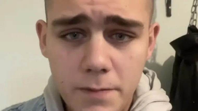 Mladi glumac završio kao beskućnik: Spava u prikolici i moli za pomoć