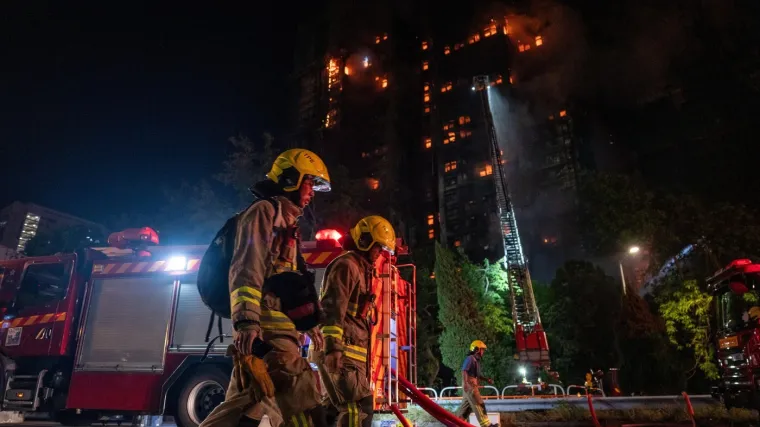 Vatra guta kompleks od osam zgrada: Jembrih analizira zašto ga ne mogu ugasiti