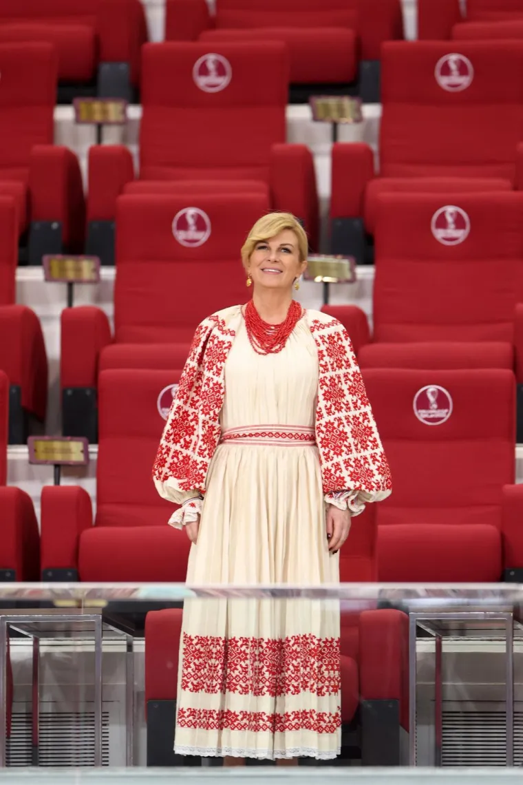 Sjećate se ovoga? Kolinda na SP-u u posavskoj nošnji koja je postala hit