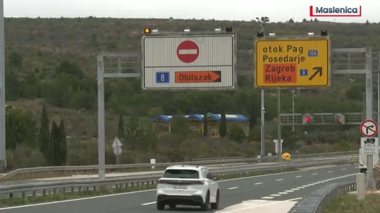 Prekinut promet od Svetog Roka do Posedarja; Udari bure i do 160 kn/sat