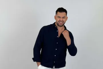 Pjevač iznenada preminuo u zagrljaju supruge: Objavila je emotivnu poruku