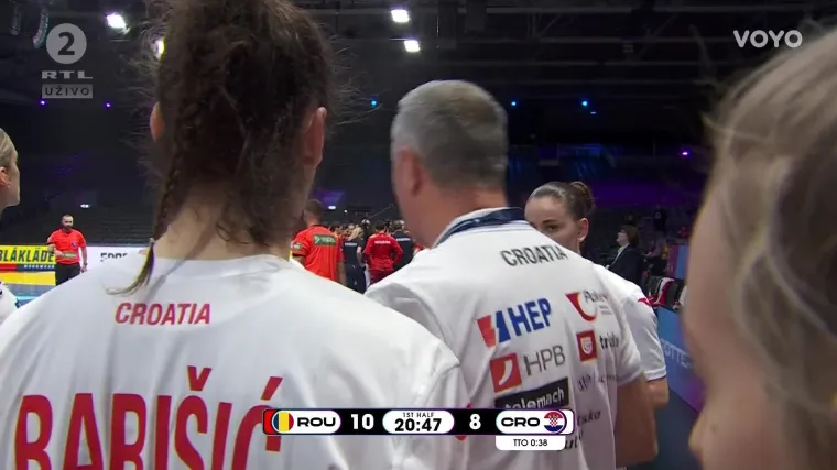 Kamere sve snimile: Obrvan očitao lekciju igračicama, pogledajte što im je sve rekao