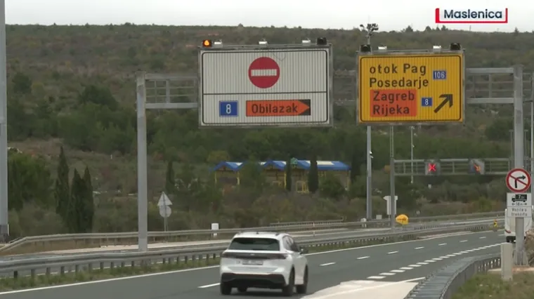 Olujna bura paralizirala obalu, zatvorila ceste: Vozači zarobljeni u vrtlogu vjetra