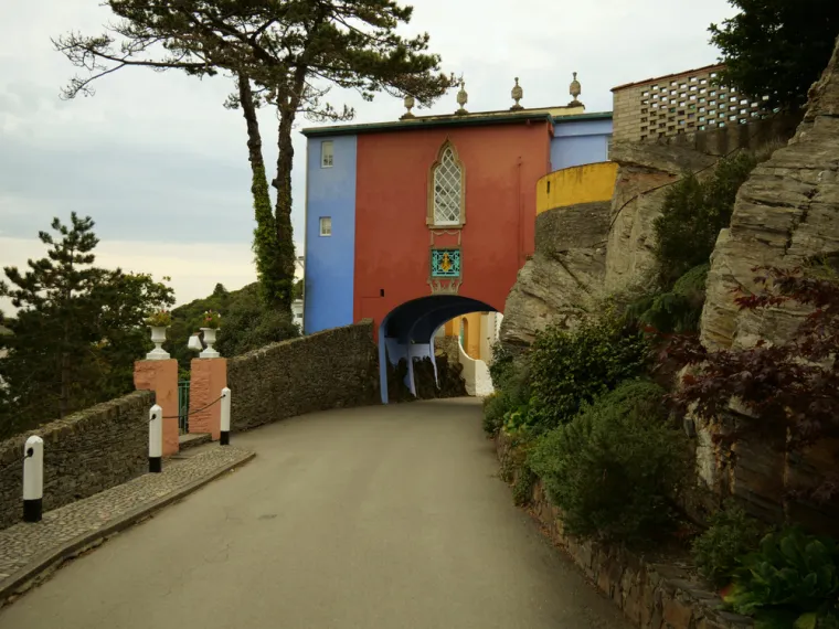 Stručnjakinja za psihologiju boja: Ovo selo je savršen lijek, popravlja raspoloženje