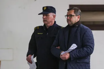 Mikulić ispitan u USKOK-u, unutra bio dva sata: Čeka se odluka o pritvoru