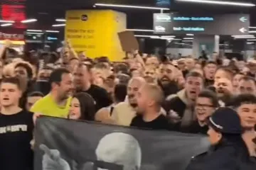 Nestvarne scene iz Beograda: Trener podnio ostavku, a na aerodromu ga dočekalo nezamislivo