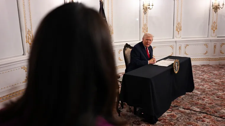 Šokantno ponašanje Trumpa, novinarki rekao: 'Glupačo'