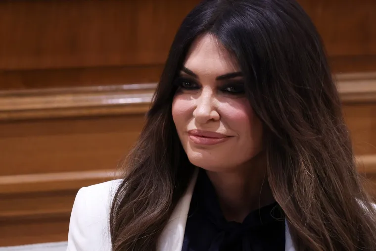 Nova veleposlanica SAD-a potpuno zgrozila javnost zbog haljine koja otkriva previše