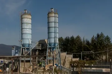 Milijunska zarada, sumnjive dozvole i uhićenja: Što se dogodilo iza kulisa pada moćnika?