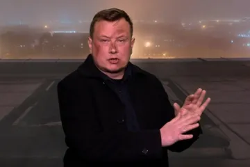 Ekskluzivno javljanje s krova Vjesnika: 'Tu su Tuđmanova partijska knjižica i Titova bista'