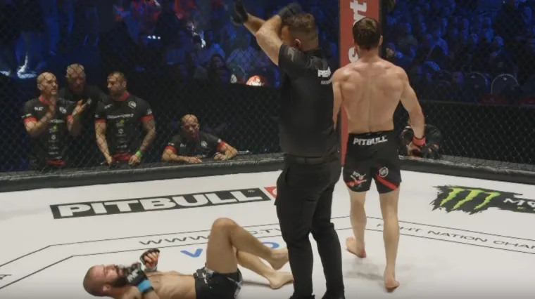 Kakav početak FNC spektakla: Jesmo li već u prvoj borbi dobili najbolji nokaut večeri?!