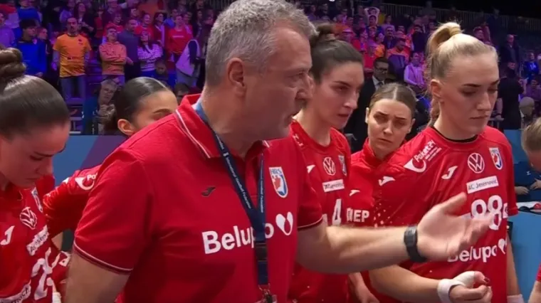 Obrvan pozvao minutu odmora dvadeset sekundi prije kraja kod minus 11: Evo što je poručio igračicama