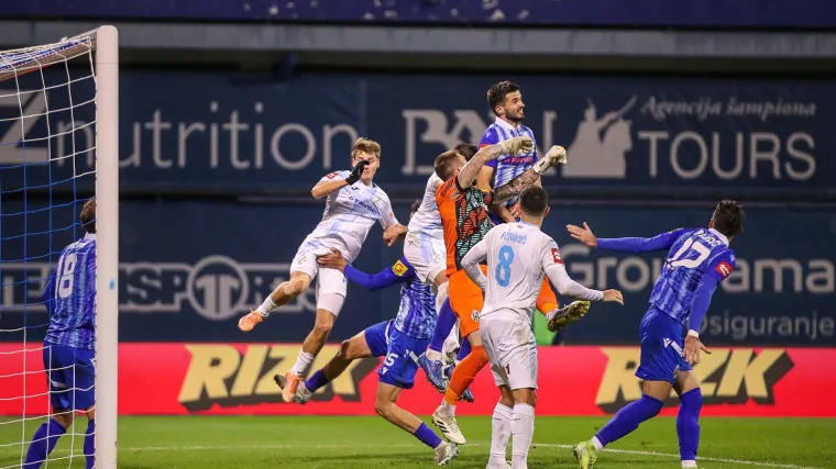 Rijeka povela, pa se spa&scaron;avala protiv Lokomotive