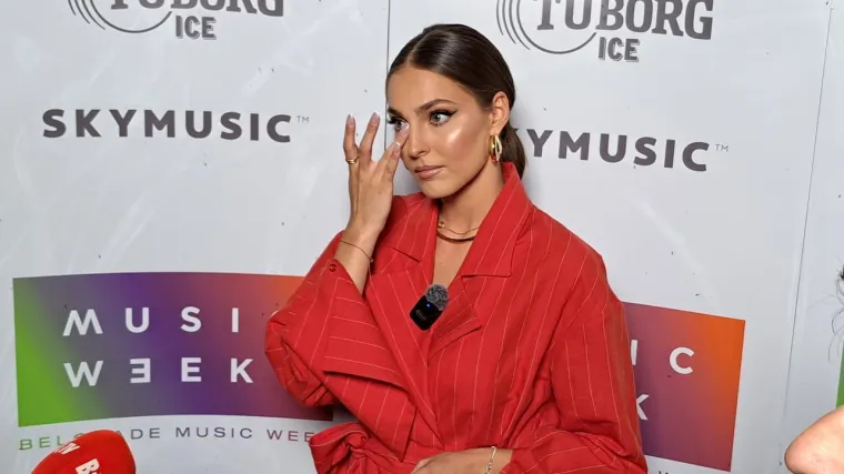 Pjevačicu koju Hrvati obožavaju priveli na nastupu, ona se sad oglasila: 'Žao mi je'