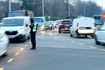 Vjesnik, Advent i shopping groznica: Koji su vaši trikovi za 'preživljavanje' prometnih gužvi u Zagrebu?
