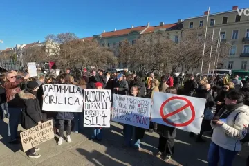 Ovo su transparenti koji su razbjesnili vladajuće na marševima: Hoće li reagirati policija?