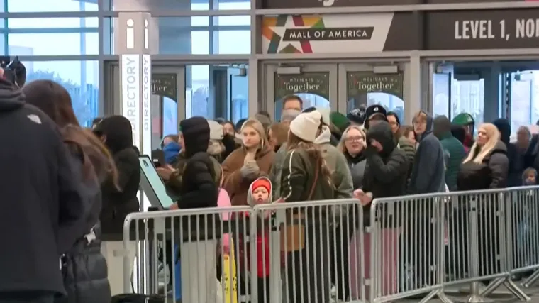 Popusti se sele na internet: Diljem svijeta krenuo je digitalni šoping val, pune se košarice