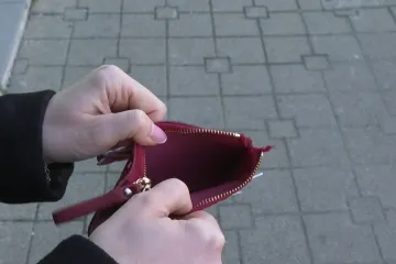 Hrvatica otkrila kako su je prevarile dvije curice: 'Nekakvu ceduljicu potpišite...'