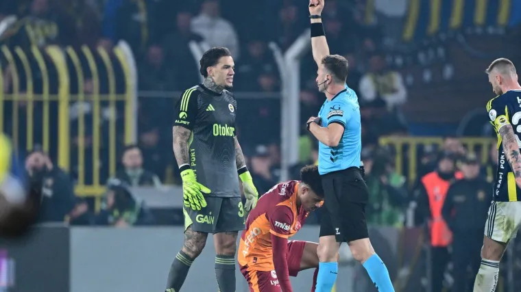 Napetosti uoči i tijekom turskog derbija: Fenerbahče i Galatasaray odigrali klasik pun tenzija