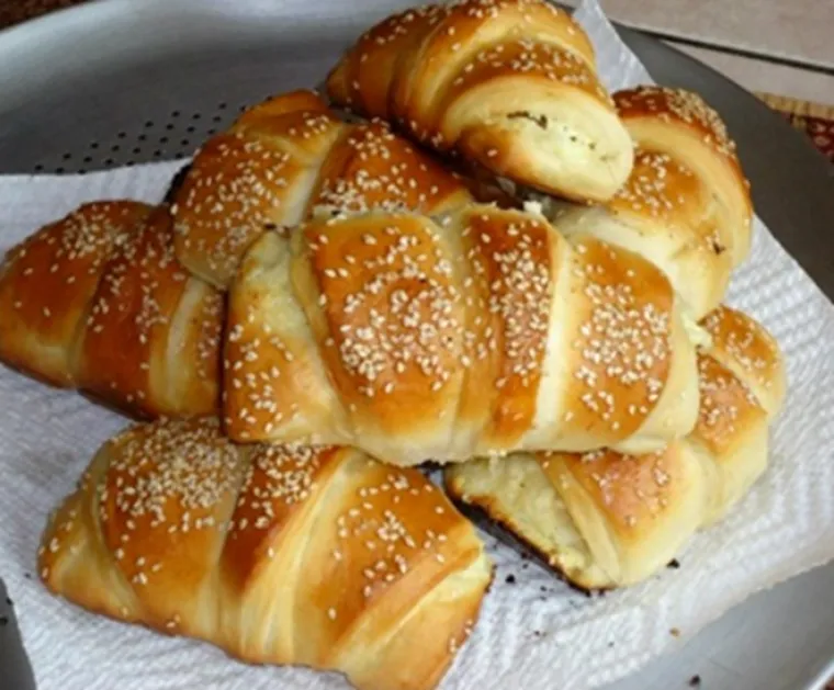 Šape, baklava, salenjaci, kiflice sa sirom... Donosimo recepte koji mirišu na djetinjstvo i blagdane