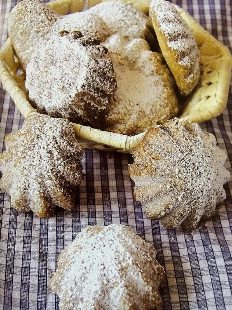 Šape, baklava, salenjaci, kiflice sa sirom... Donosimo recepte koji mirišu na djetinjstvo i blagdane