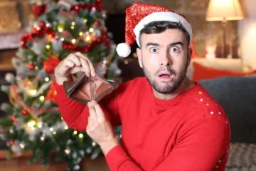 Blagdanska kupovina će potpuno osiromašiti ove znakove: Novac će im doslovce ispariti