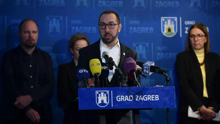 Tomašević o jugoslavenskim zastavama na prosvjedu: 'Sjetite se što je HDZ imao na plakatima'