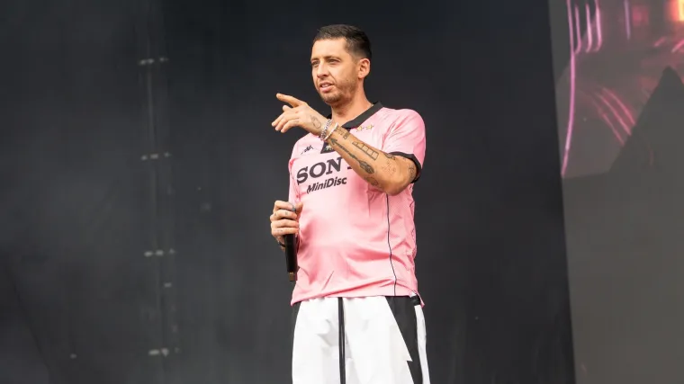 'Izgledaš glupo': Pjevač uvrijedio trudnu djevojku, a video njegovog ispada postao viralan