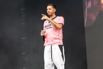 'Izgledaš glupo': Pjevač uvrijedio trudnu djevojku, a video njegovog ispada postao viralan