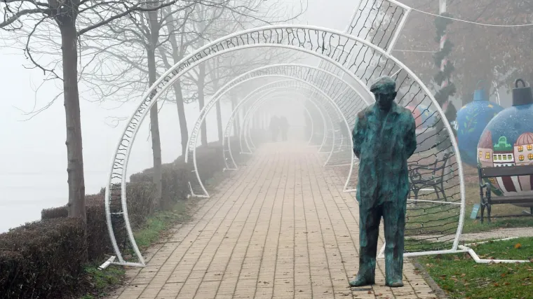 Tmurno, maglovito i hladno... Evo gdje će biti kiše i kakvo nas vrijeme čeka do kraja tjedna