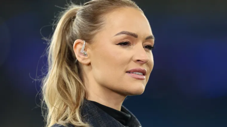 Voditeljica se srušila usred prijenosa: 'Oprostite, stvarno mi je neugodno'