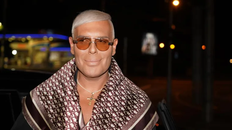 Kontroverzni Boki 13 pokazao svoju luksuznu vilu: Na božićnu dekoraciju potrošio 50.000 eura?