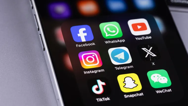 Treba li u Hrvatskoj zabraniti društvene mreže mlađima od 16 godina?